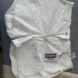 Women’s white jean shorts